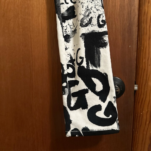 Dolce & Gabbana Graffiti-Print Denim Skinny Jeans - Picture 7 of 17